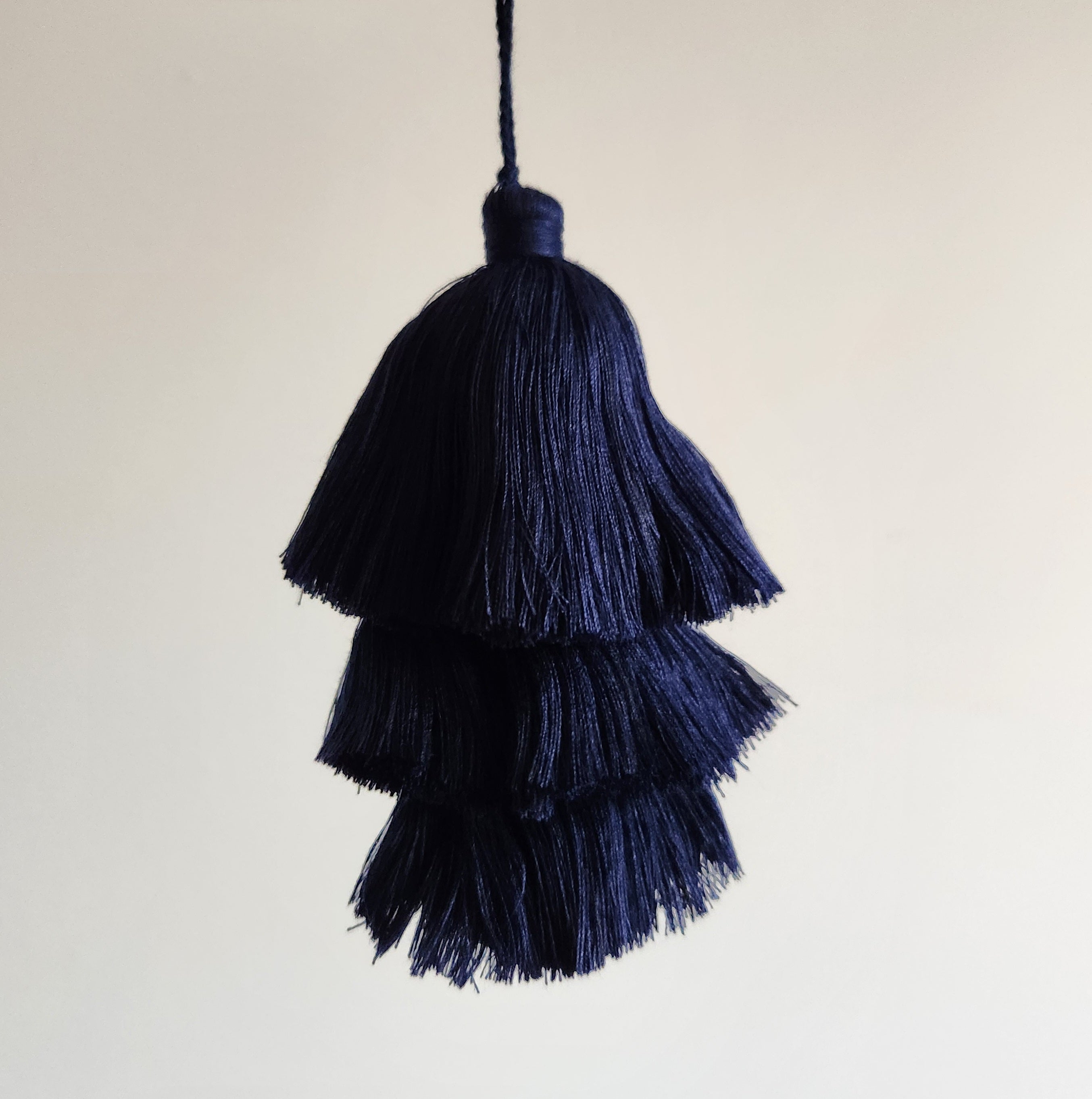 TRIPLE TASSEL TOPTEM - NAVY