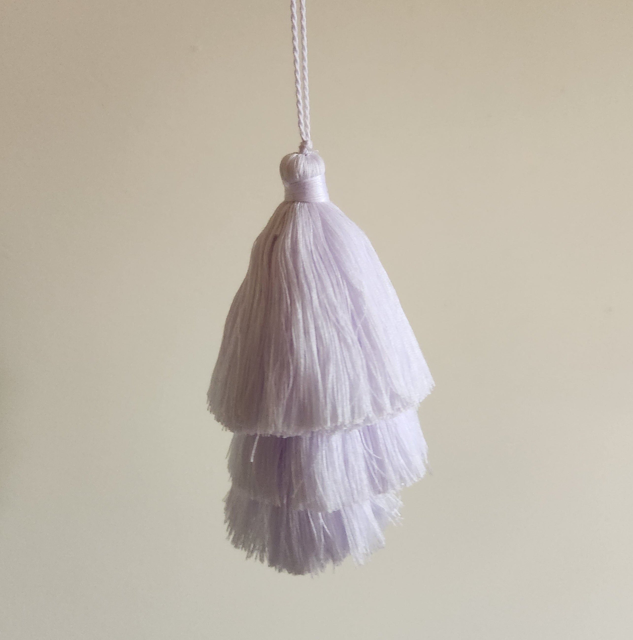 TRIPLE TASSEL TOTEM - WHITE