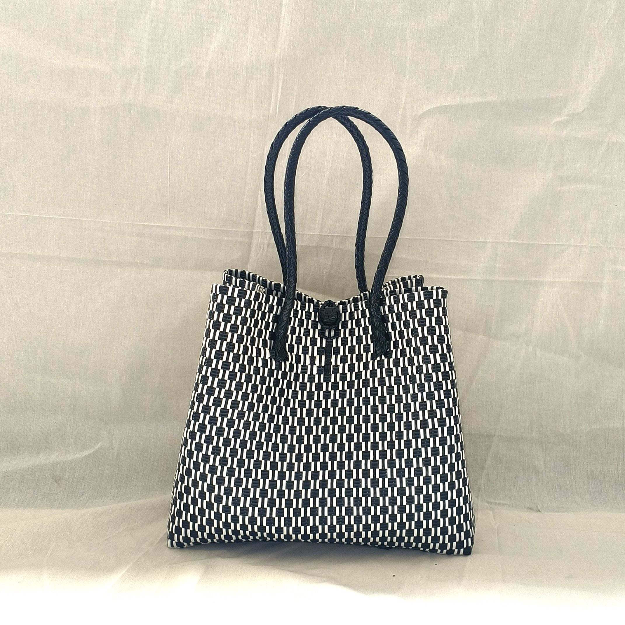 Grid Noir – Chic Collection Black & White Tote