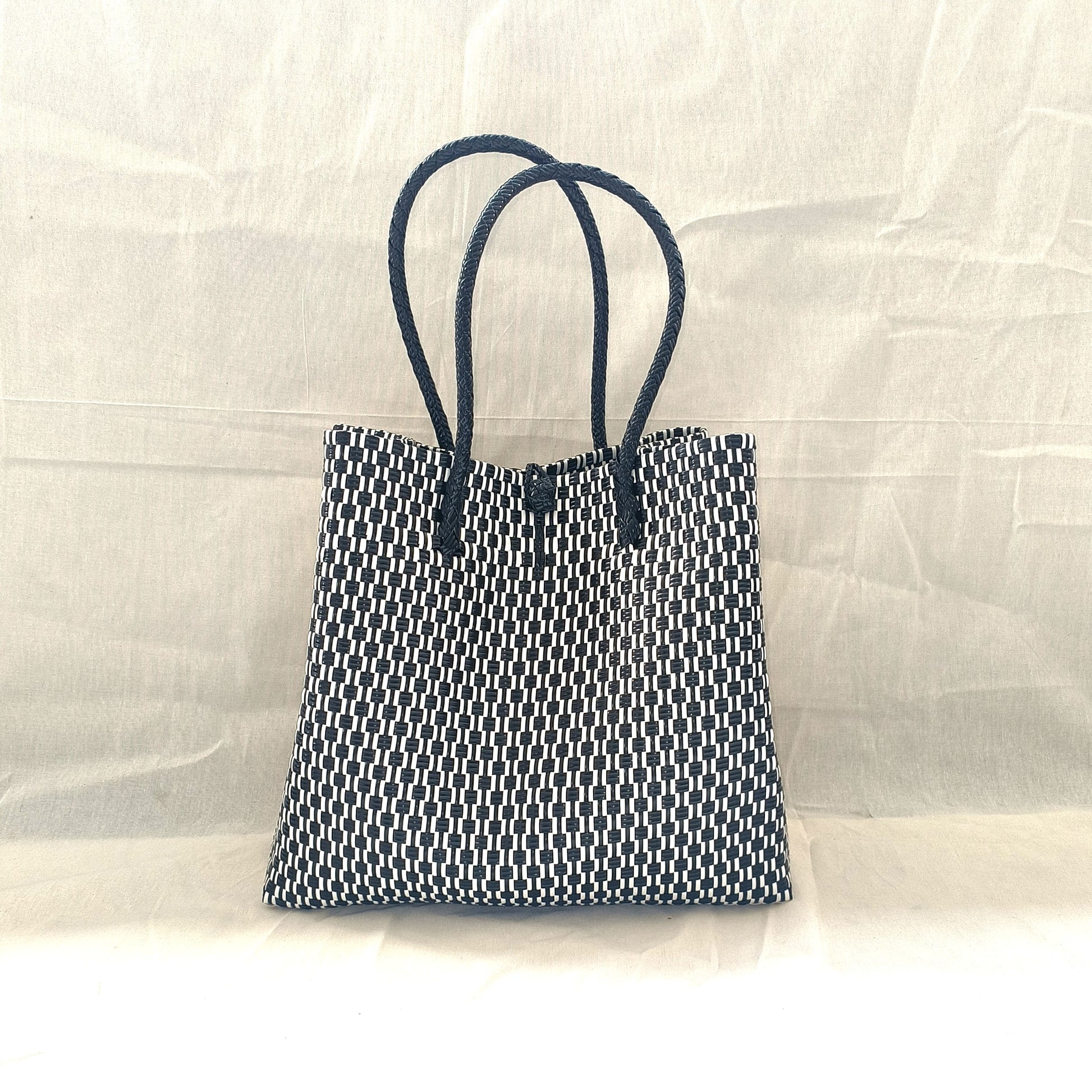 Grid Noir – Chic Collection Black & White Tote
