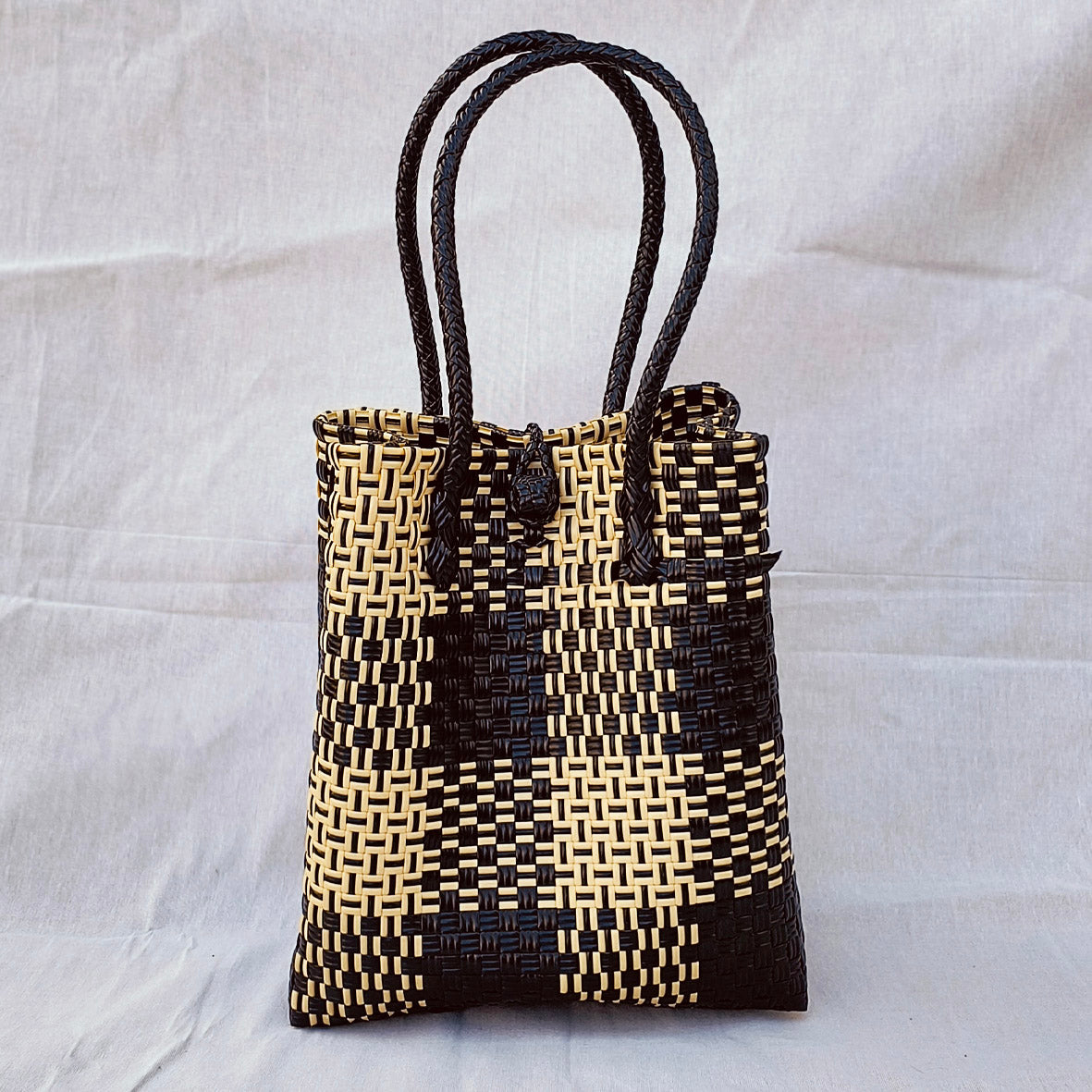 Mochaccino Tote – Black & Beige Recycled Bag from Chic Collection