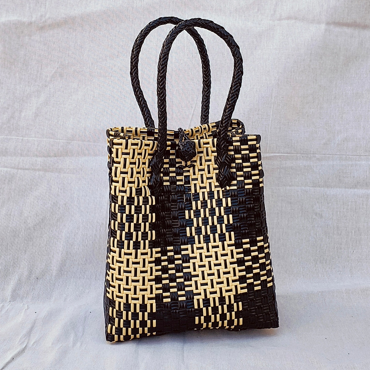 Mochaccino Tote – Black & Beige Recycled Bag from Chic Collection