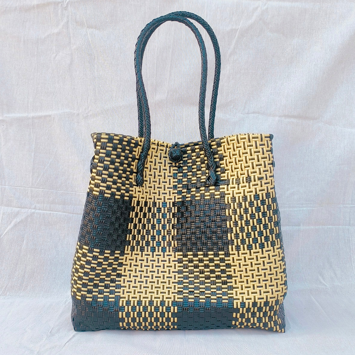 Mochaccino Tote – Black & Beige Recycled Bag from Chic Collection