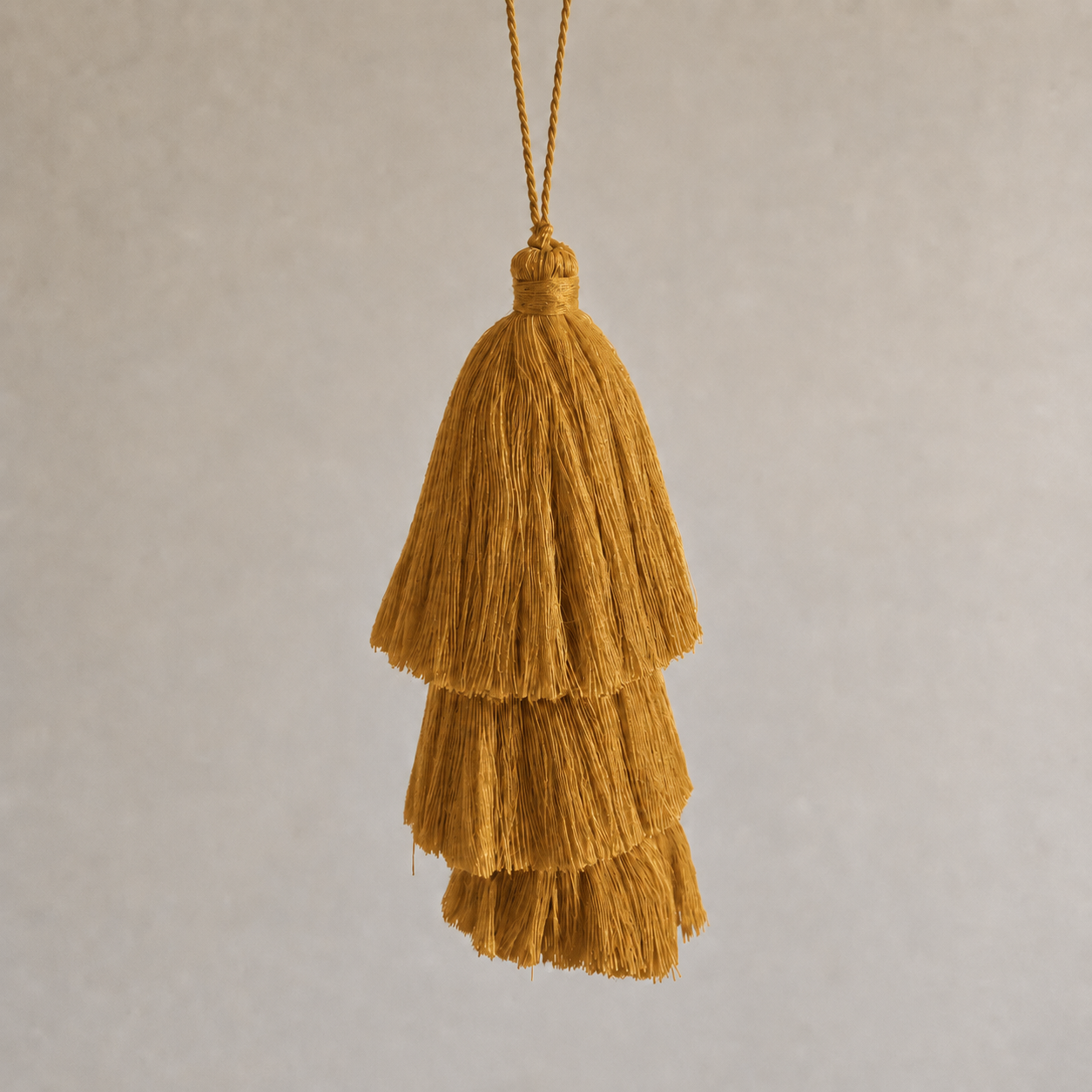 TRIPLE TASSEL TOTEM - 15cm RUST